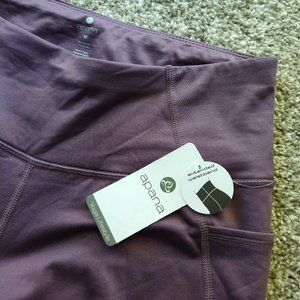 Fleece-lined Apana leggings w/pockets, NWT size M